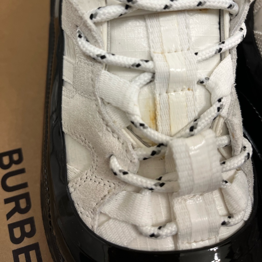 Burberry low top sneakers - Picture 2 of 11